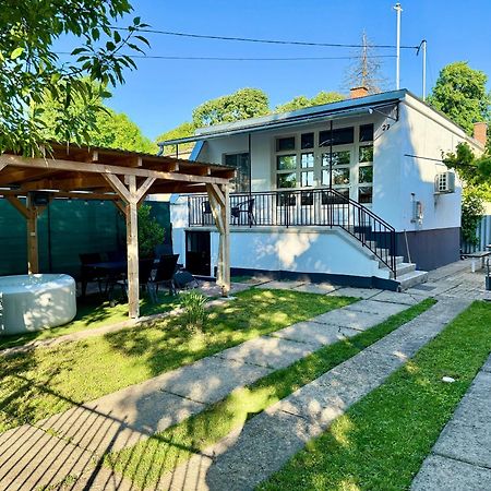 Sparkling Time Apartman ハイデゥソボスロー エクステリア 写真